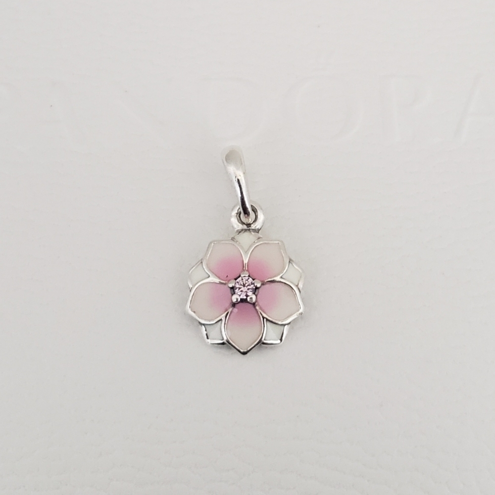 🌺Authentic Pandora ⭐️RETIRED⭐️ MAGNOLIA DANGLE CHARM